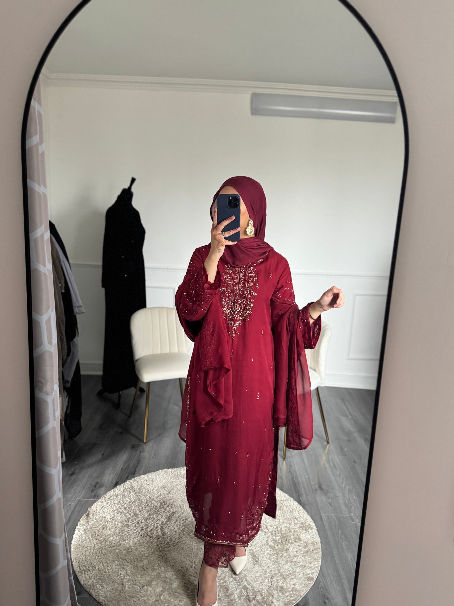 SUIT AMNA