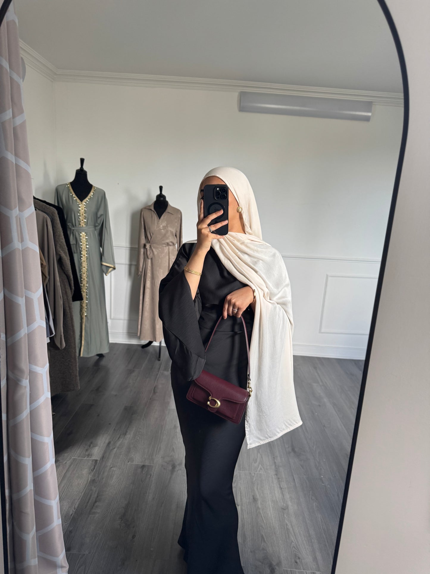 Robe satinée longue