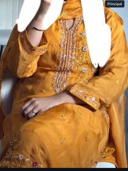 SUIT MARIAM