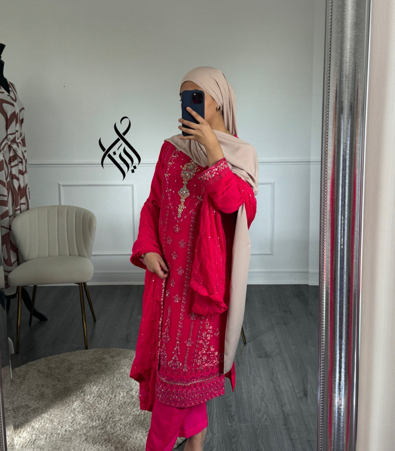 SUIT INDILA