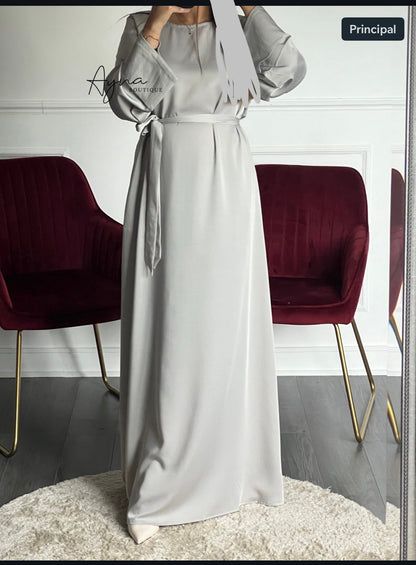 Robe satinée grise