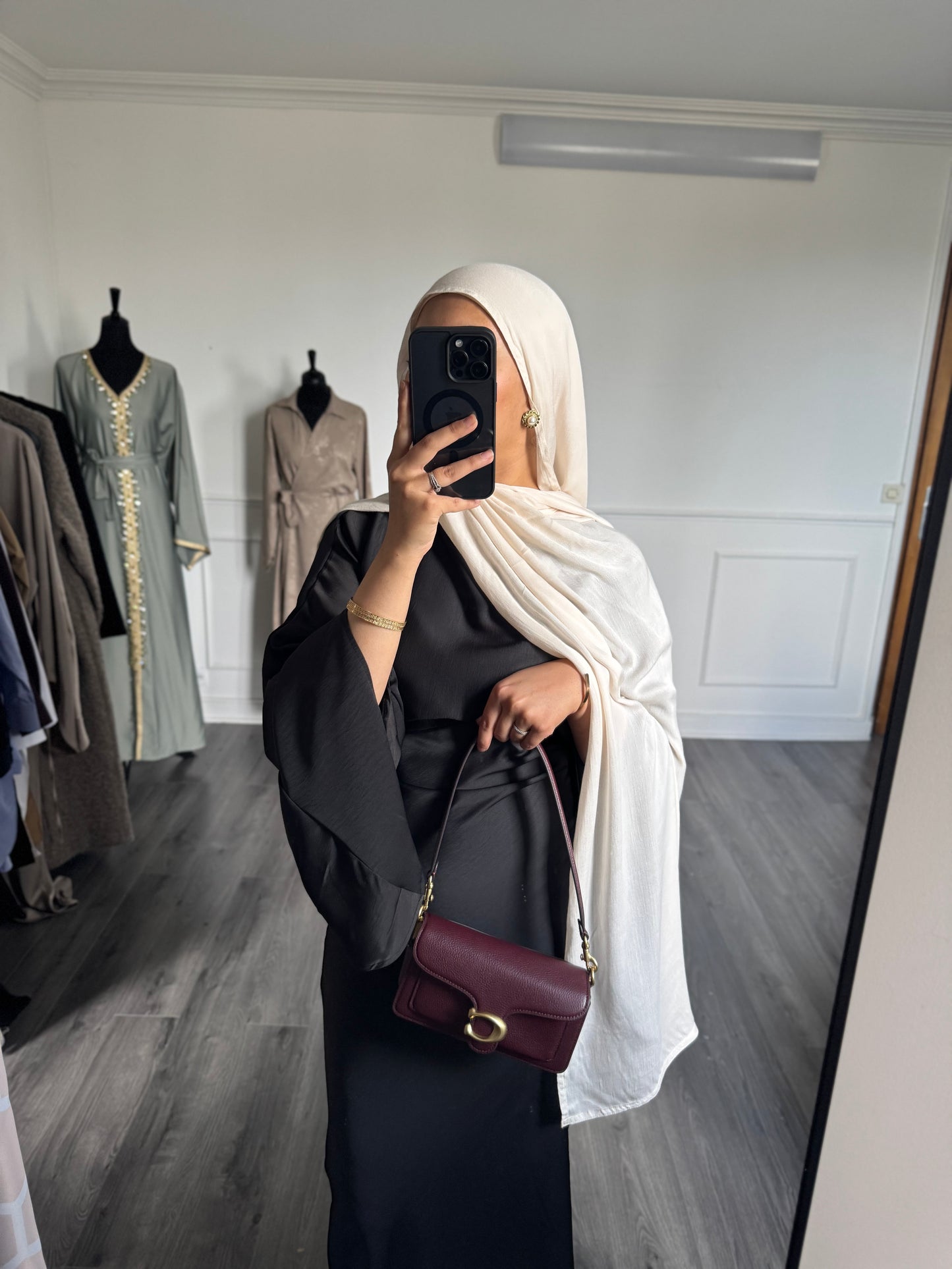 Robe satinée longue