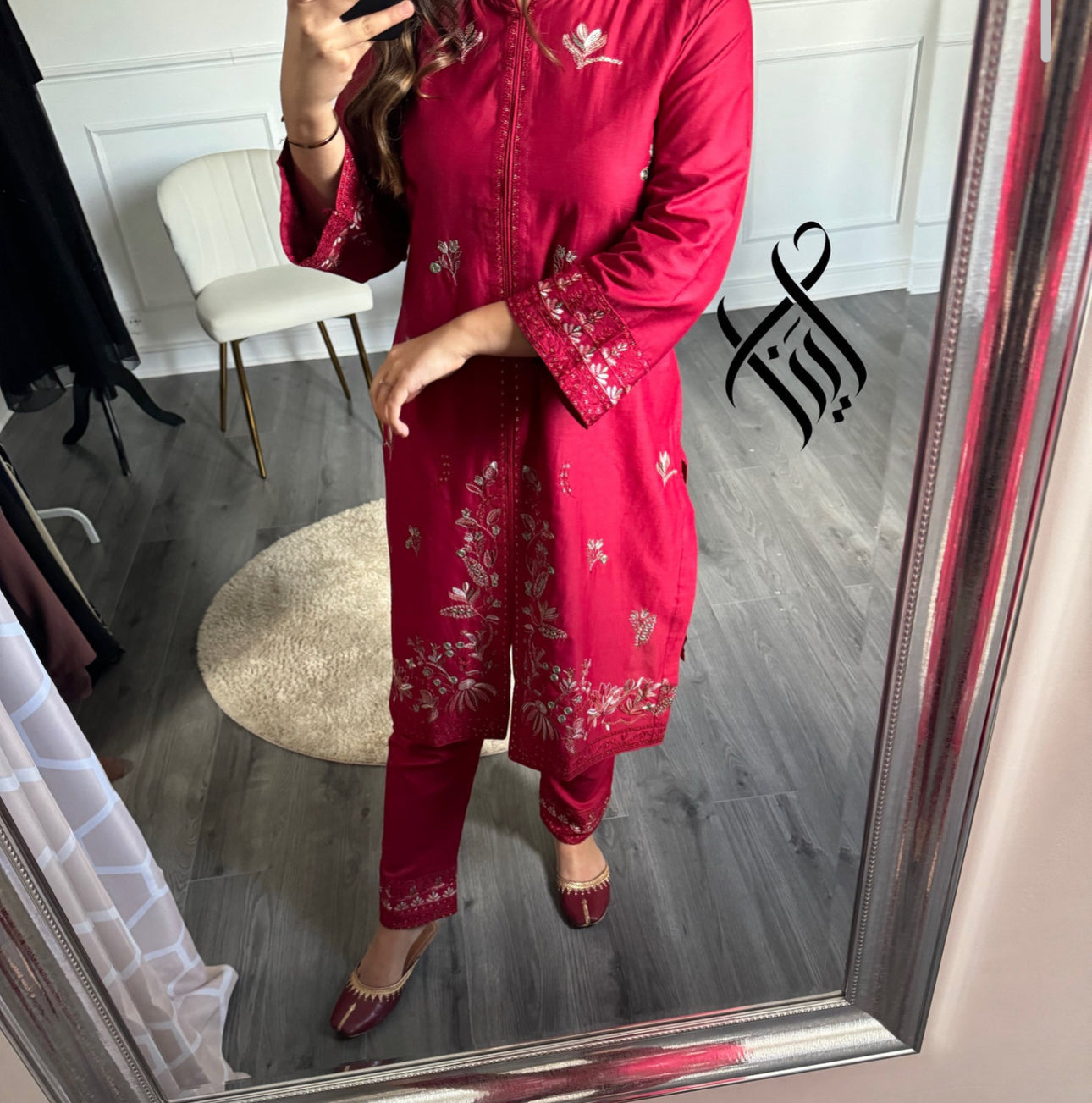 SUIT LAIBA