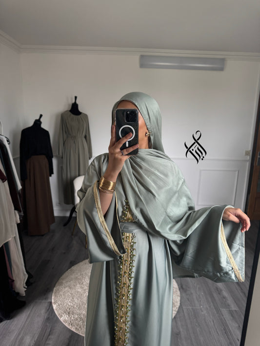 Robe Sirat