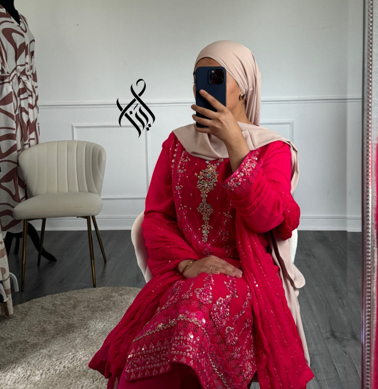 SUIT INDILA