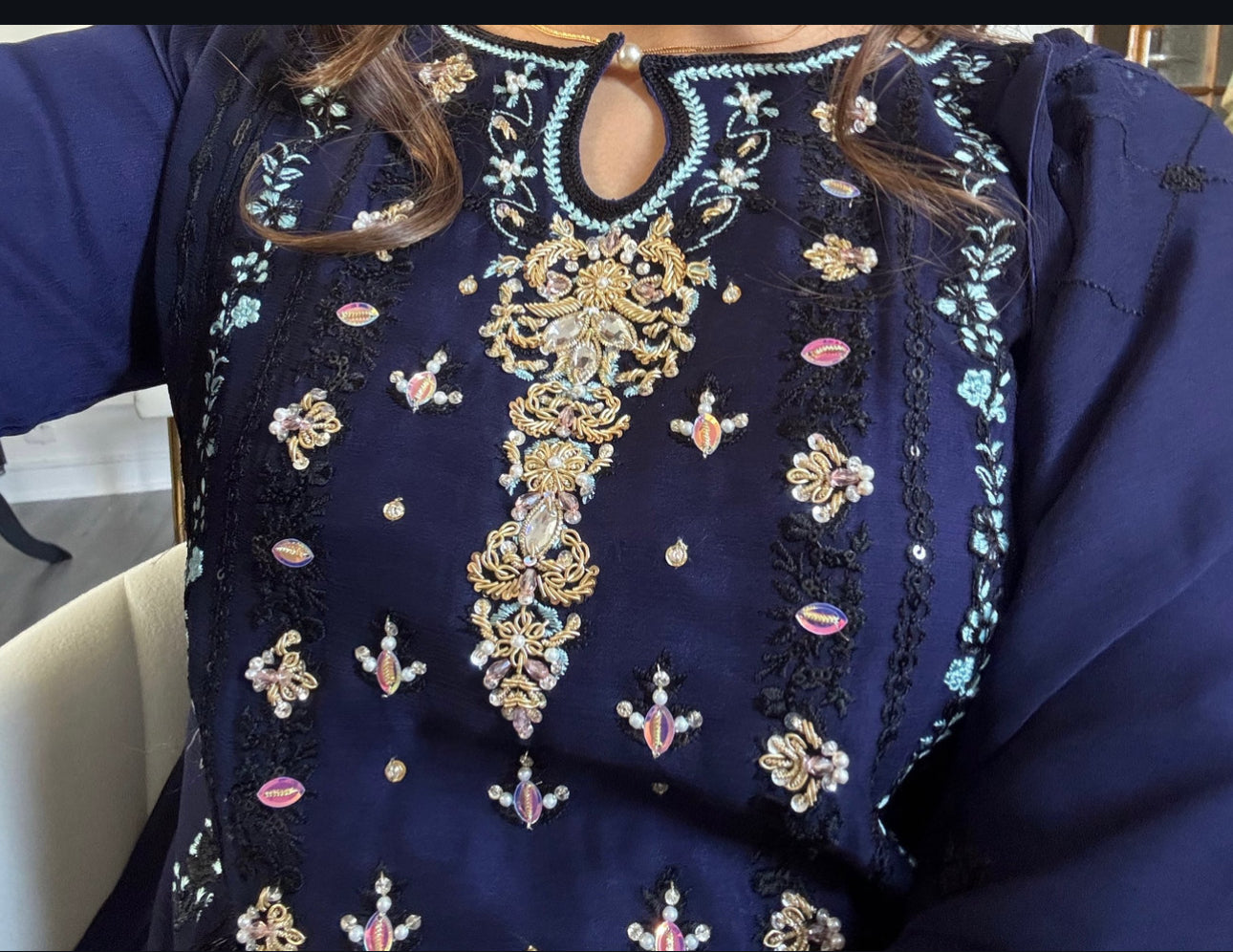 SUIT ALIYA