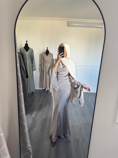 (Beige) Robe satinée longue