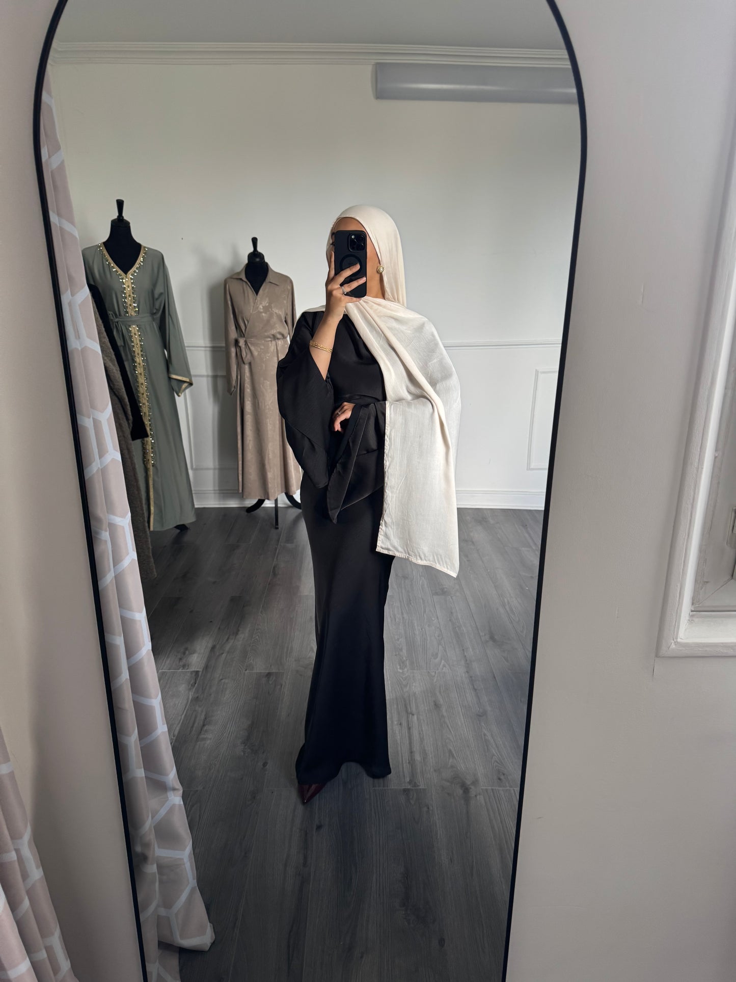 Robe satinée longue