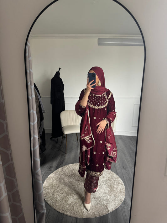 Velvet Nimra Red