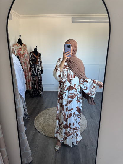 Robe marron sans le fil devant