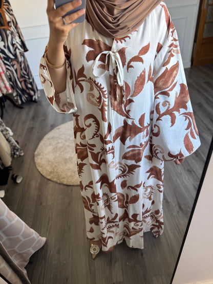 Robe marron sans le fil devant