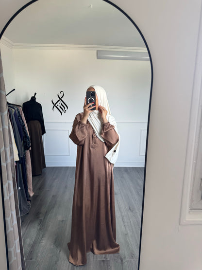 Robe satinée cappuccino
