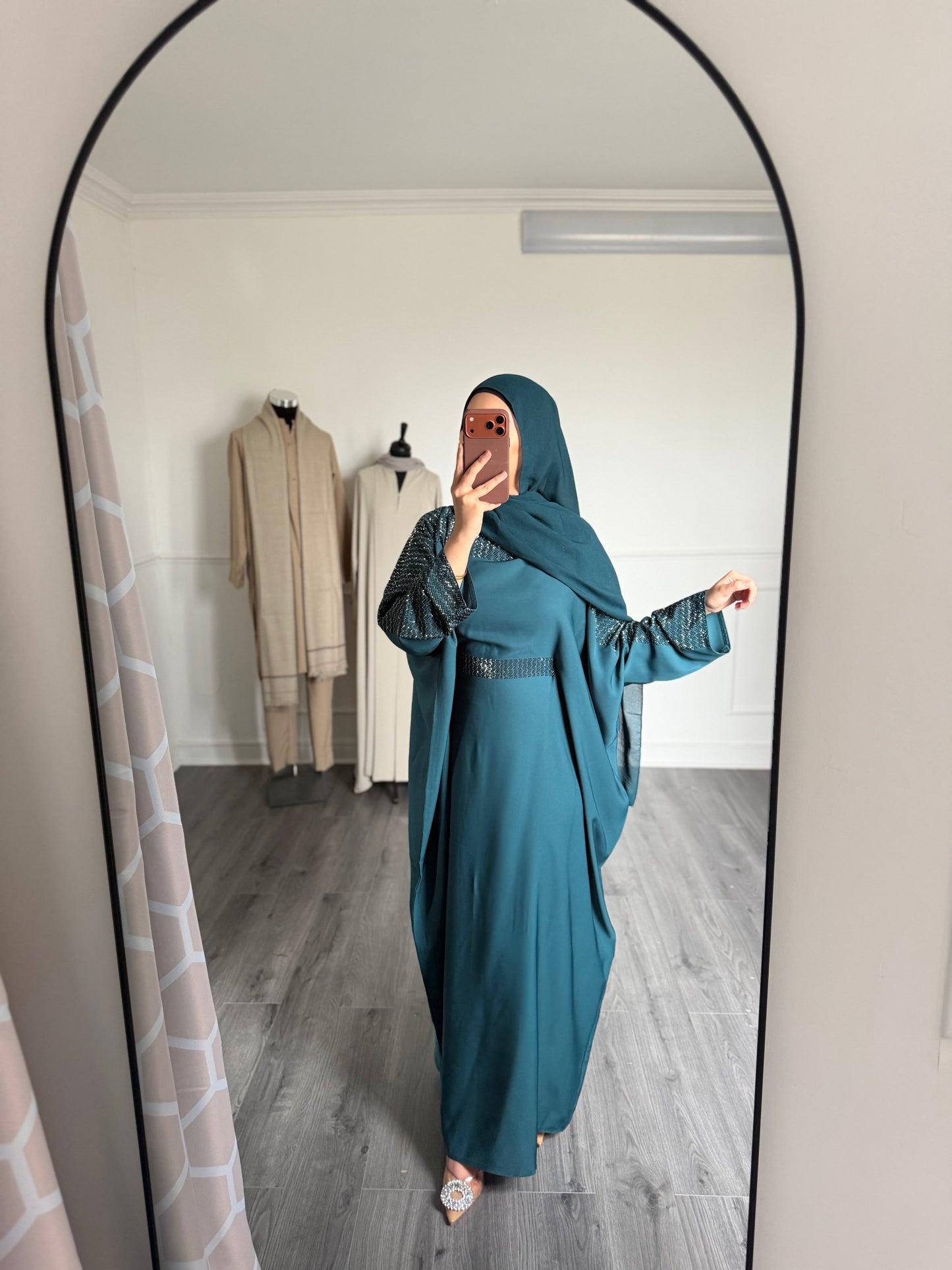 Abaya Alma