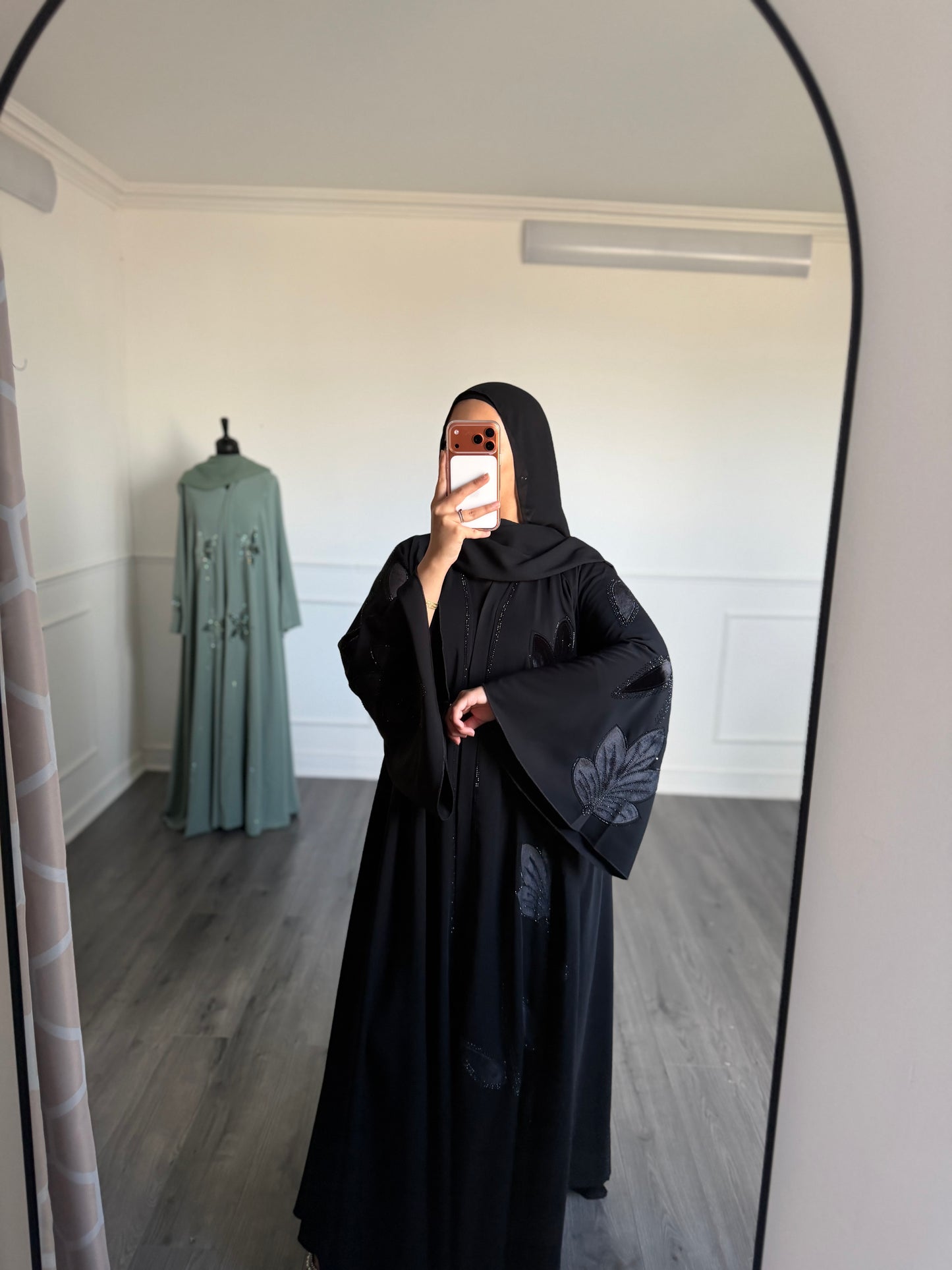 Abaya Elyna