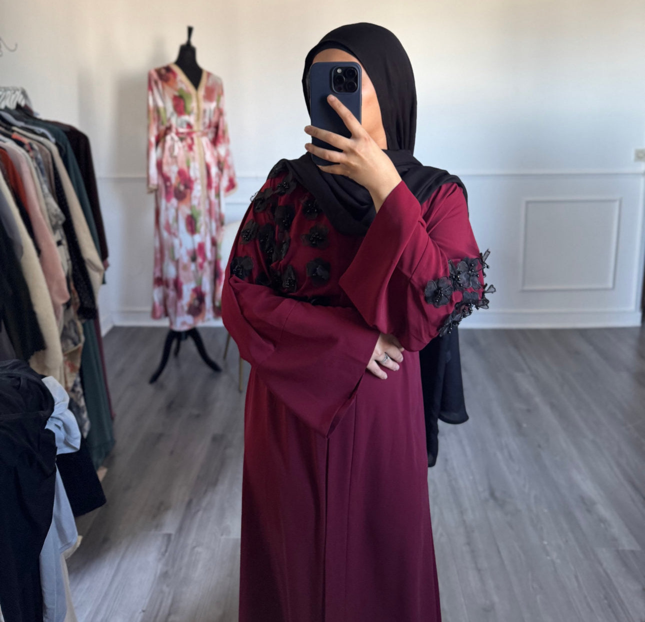 Abaya Laraib