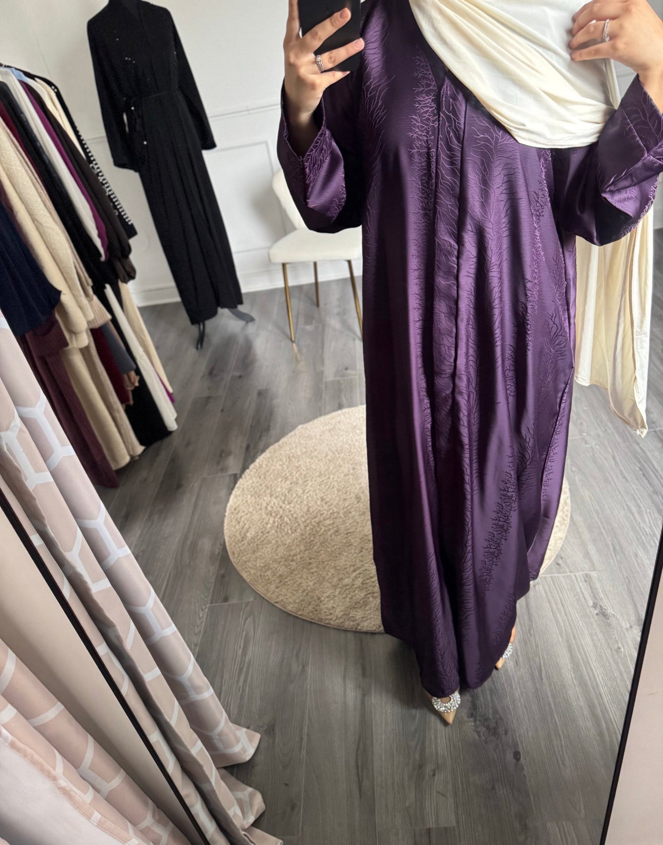 Abaya Hira